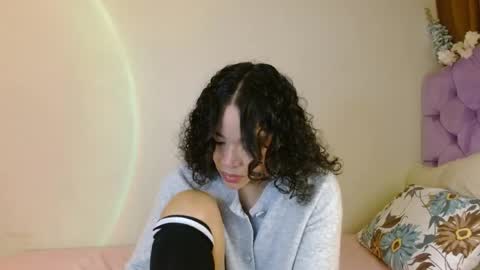 Snapshot of kiararose19 chatting on June 3, 2:03 am Kiara online show from June 3, 2:03 am