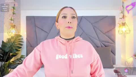 kiarha  online show from September 10, 11:21 am