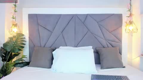 kiarha  online show from October 22, 3:07 am