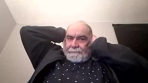 KICKINME online show from November 30, 8:46 pm