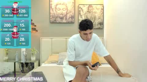 Kieran Derek online show from December 22, 3:25 am