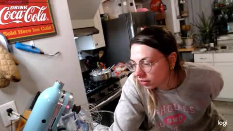 Kiersten online show from February 21, 6:36 am