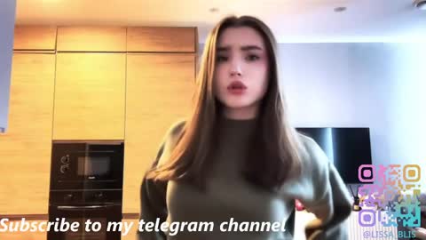 Ola my name is Lissa  Lets hit 10 Thumbs Up together   online show from April 11, 12:09 pm