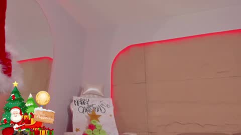 Snapshot of kiimcooper chatting on December 22, 11:33 am KIM COOPER online show from December 22, 11:33 am