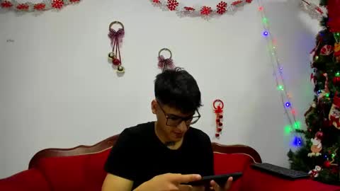 Snapshot of kiindred_ chatting on January 11, 4:38 am Koddy and Volddy online show from January 11, 4:38 am