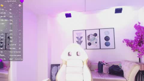 Snapshot of kiitty__meow chatting on May 21, 12:34 pm Kitty online show from May 21, 12:34 pm