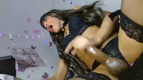 Snapshot of kika_lorace_ chatting on February 9, 1:33 am kika lorace online show from February 9, 1:33 am