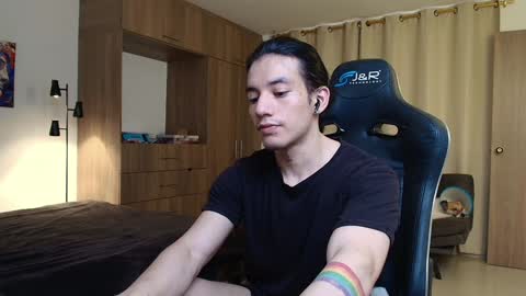 Snapshot of kikeruiz_19 chatting on December 18, 6:03 pm kikeruiz 19 online show from December 18, 6:03 pm