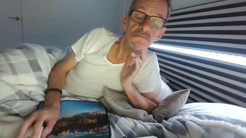 kiki3366 online show from November 25, 9:20 am