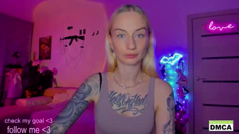 Kiki online show from November 2, 9:28 pm