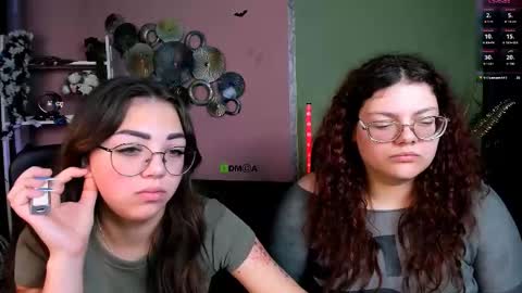 kiki_swan online show from December 5, 7:17 am