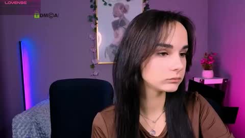 Snapshot of kiki_yourlove chatting on October 20, 7:14 pm Kira online show from October 20, 7:14 pm