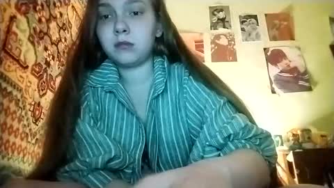 kikibang_ online show from April 10, 7:40 pm