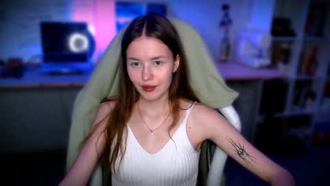 Snapshot of kikies_ chatting on December 4, 7:23 pm Mika and Miranda online show from December 4, 7:23 pm