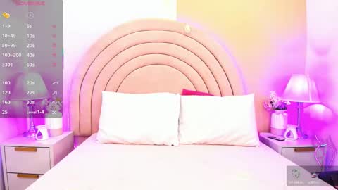 KI KI online show from March 25, 8:59 pm