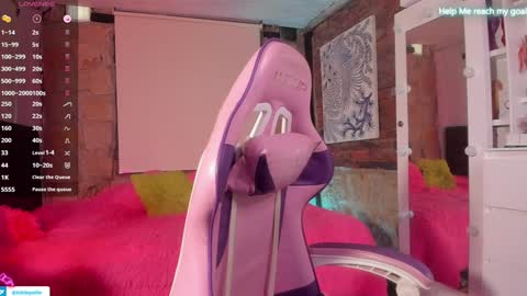 Snapshot of kikilepetite chatting on January 16, 9:19 pm kiki online show from January 16, 9:19 pm