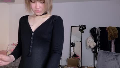 Snapshot of kikimoor chatting on May 13, 9:50 am Kiki online show from May 13, 9:50 am