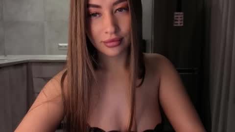 EvaAnna online show from December 15, 6:23 pm