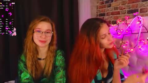 CatherineBarkJamieWallace online show from November 24, 8:19 pm