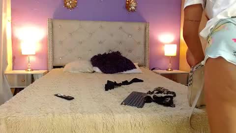 Mia  Kim online show from November 18, 10:41 am