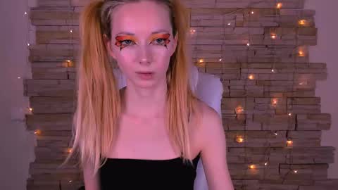 kim_boyd online show from February 25, 6:20 pm