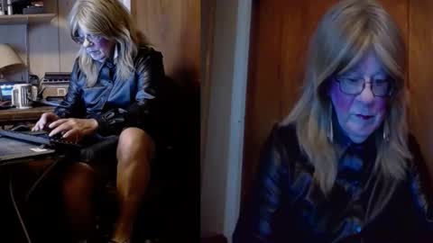 kim crossdresser     no nude room and clean chat only. online show from September 25, 2:32 pm