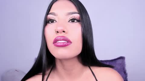 kim_mouth17 online show from January 11, 8:25 pm