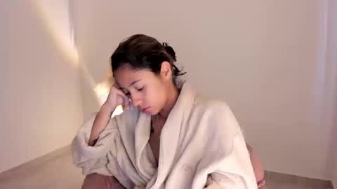 Kim Murphy online show from September 11, 1:44 pm