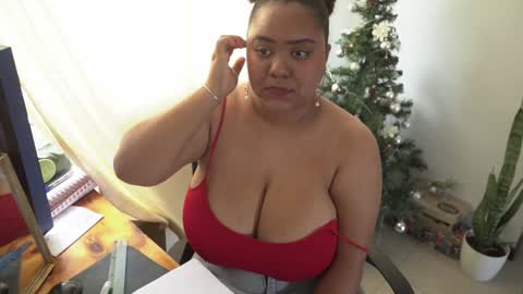 Snapshot of kim_sweets chatting on December 11, 4:09 pm Maria online show from December 11, 4:09 pm