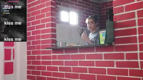 Kim  Yuk online show from January 15, 7:50 pm