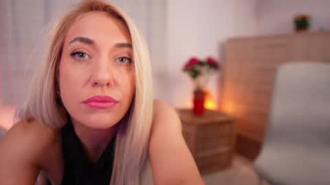 Kim online show from February 18, 4:08 am