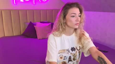 kimberlly_smith online show from July 12, 11:40 pm