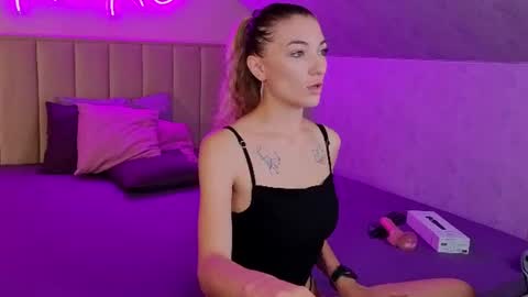 kimberlly_smith online show from July 22, 11:51 pm