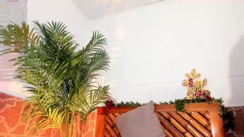 Snapshot of kimberly_gonzalez1 chatting on December 31, 6:37 am kimberly gonzalez online show from December 31, 6:37 am