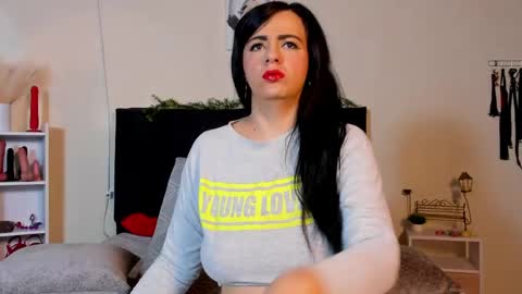 Kimberly online show from April 22, 11:45 am