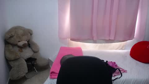 Kim online show from February 21, 4:16 pm