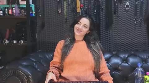 Snapshot of kimberly_swan_ chatting on December 10, 4:34 am KIMBERLY SWAN online show from December 10, 4:34 am