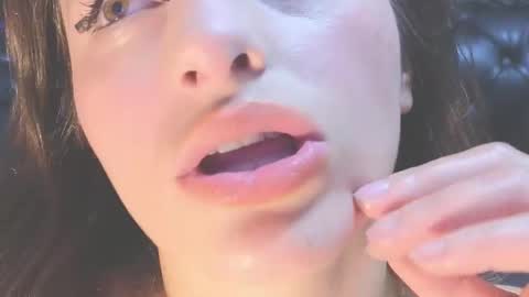 Snapshot of kimberly_swan_ chatting on January 23, 6:45 pm KIMBERLY SWAN online show from January 23, 6:45 pm