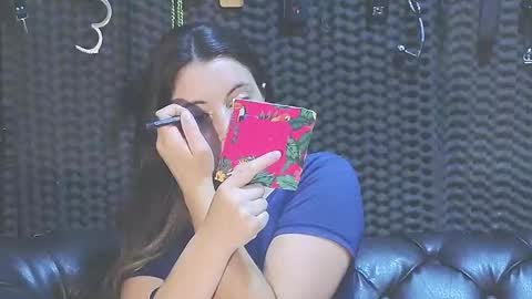 Snapshot of kimberly_swan_ chatting on January 26, 7:09 pm KIMBERLY SWAN online show from January 26, 7:09 pm