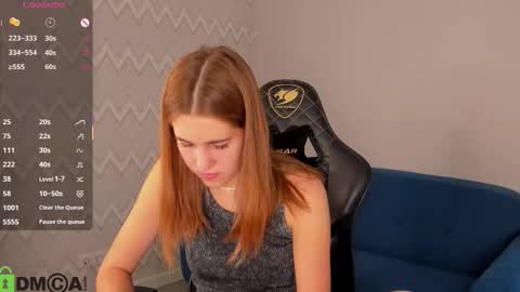 Snapshot of kimberly_taylory chatting on October 9, 11:58 pm Jennifer online show from October 9, 11:58 pm