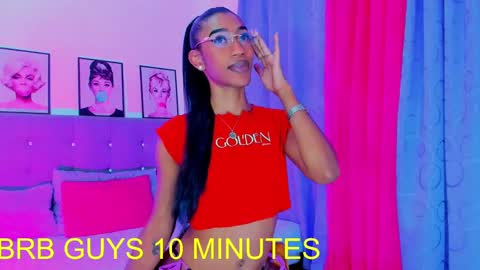 Snapshot of kimberly_thompsom chatting on December 18, 1:05 am Your Queen KIM online show from December 18, 1:05 am