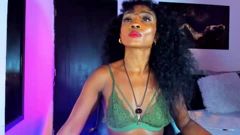 Snapshot of kimberlybanks2 chatting on January 21, 10:30 pm Kimberly Banks online show from January 21, 10:30 pm