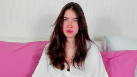 Snapshot of kimberlybond chatting on December 14, 7:18 pm KimberlyBond online show from December 14, 7:18 pm