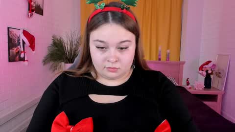 Snapshot of kimberlymaran chatting on December 17, 9:17 am The one that you wont be able to forget online show from December 17, 9:17 am