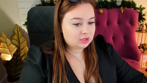 Snapshot of kimberlymaran chatting on December 27, 3:26 pm The one that you wont be able to forget online show from December 27, 3:26 pm