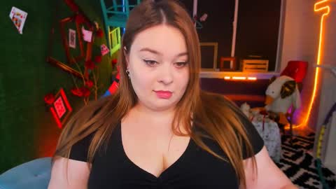 Snapshot of kimberlymaran chatting on February 15, 9:05 am The one that you wont be able to forget online show from February 15, 9:05 am