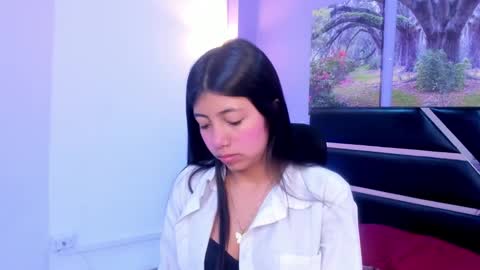 Snapshot of kimberlyvillalobos chatting on January 13, 11:41 am Kimberly Villalobos online show from January 13, 11:41 am