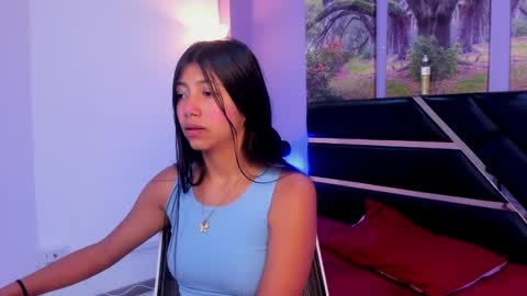 Snapshot of kimberlyvillalobos chatting on January 15, 11:43 am Kimberly Villalobos online show from January 15, 11:43 am