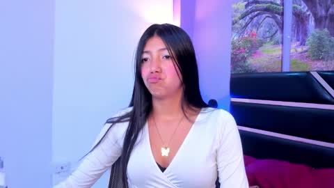 Snapshot of kimberlyvillalobos chatting on January 20, 11:35 am Kimberly Villalobos online show from January 20, 11:35 am