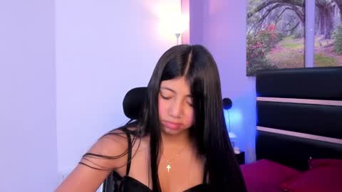 Snapshot of kimberlyvillalobos chatting on February 6, 11:43 am Kimberly Villalobos online show from February 6, 11:43 am